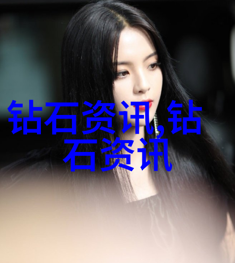 工艺工程师是否能创造出如康熙矾红缠枝莲宝相花彩长颈胆瓶般的艺术之作