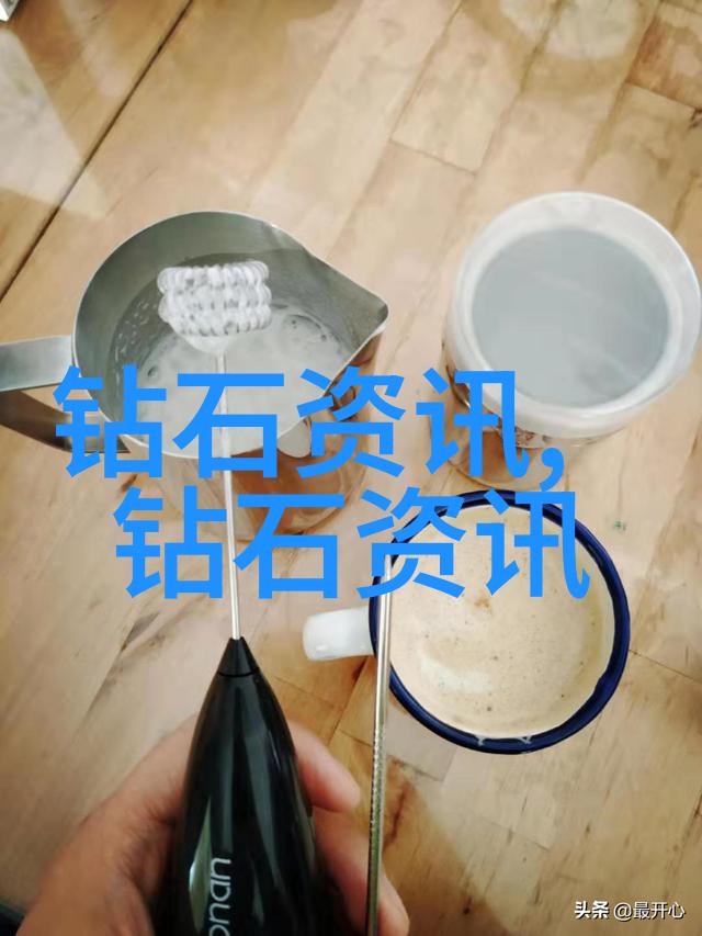 如何鉴定翡翠 - 翡翠品质解析从色泽到内含的秘密